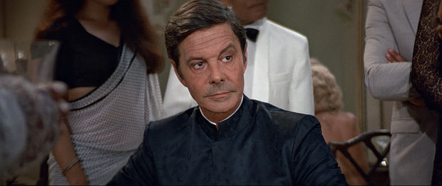 octopussy_5-620x Octopussy