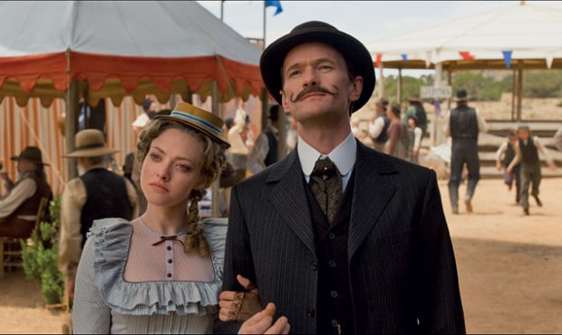 million-ways-to-die-in-the-west-amanda-seyfried-neil-patrick-harris-636-380