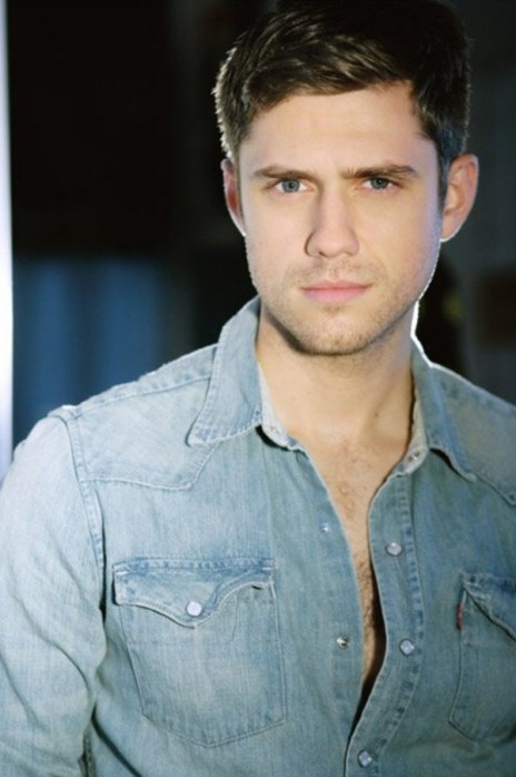 600full-aaron-tveit
