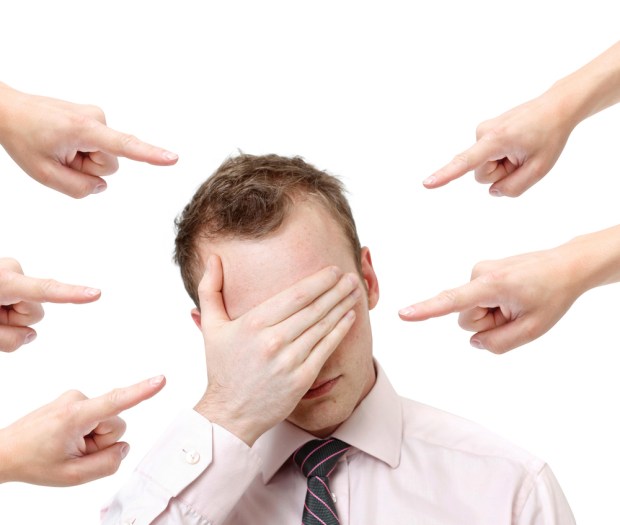 Judges-finger-pointing