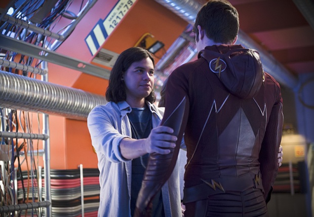 The Flash -- "Fast Enough" -- Image FLA123A_0109b -- Pictured (L-R): Carlos Valdes as Cisco Ramon and Grant Gustin as Barry Allen, -- Photo: Diyah Pera/The CW -- ÃÂ© 2015 The CW Network, LLC. All rights reserved.