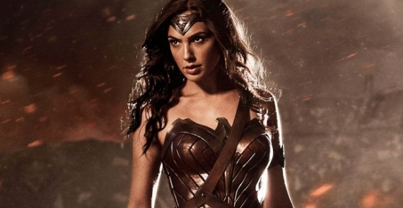 Gal-Gadot-Wonder-Woman-Costume-570x294