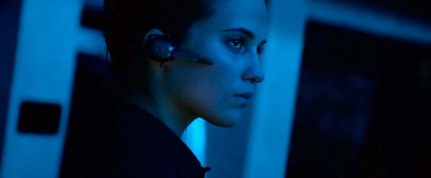 vikander-bourne5-pic3d