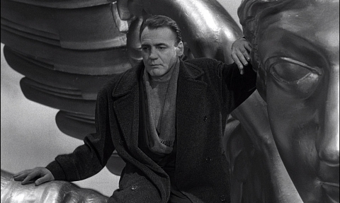 bruno-ganz-in-wings-of-desire