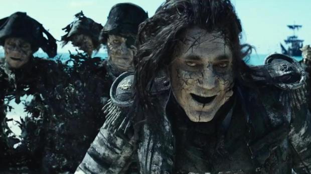 pirates-of-the-caribbean-00_02_00_01-still007