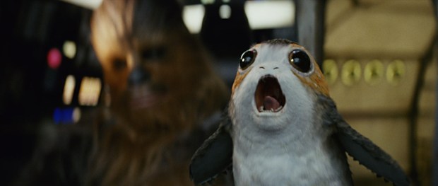 star-wars-the-last-jedi-porg-millenium-falcon-pit-chewie
