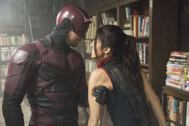 gallery-1471360211-daredevil-and-elektra